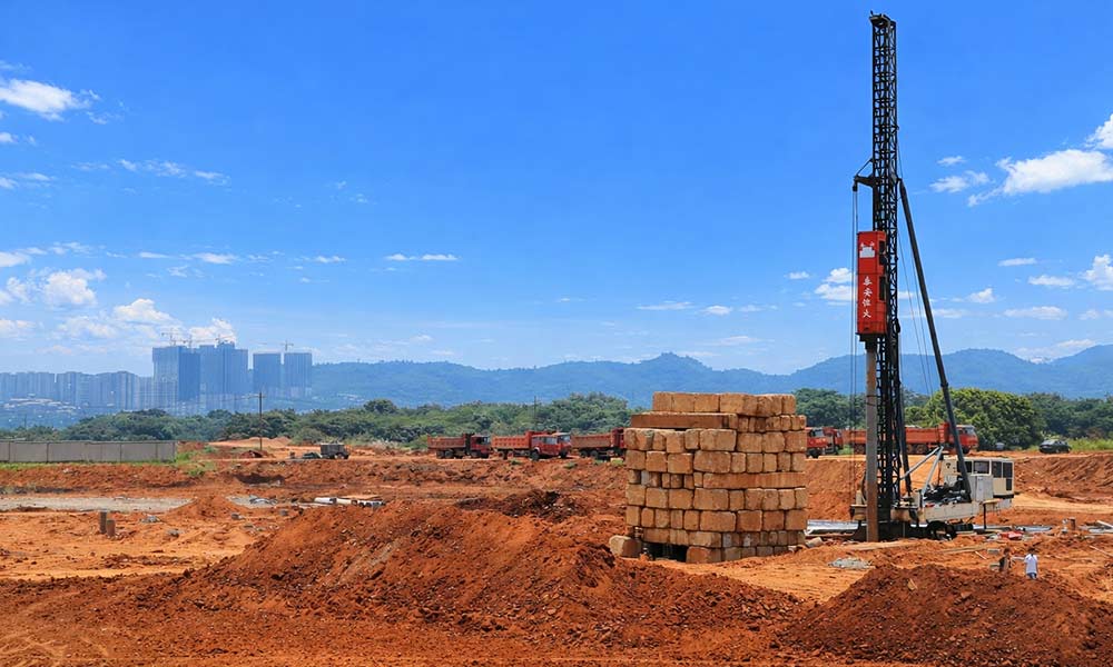 HH270 hydraulic pile hammer