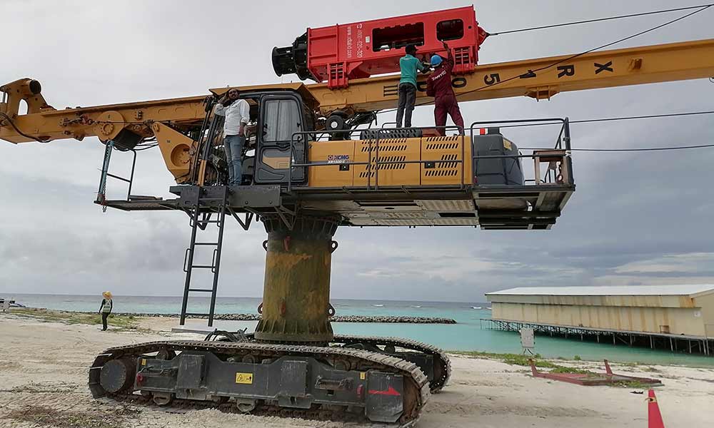 HH84 hydraulic pile hammer