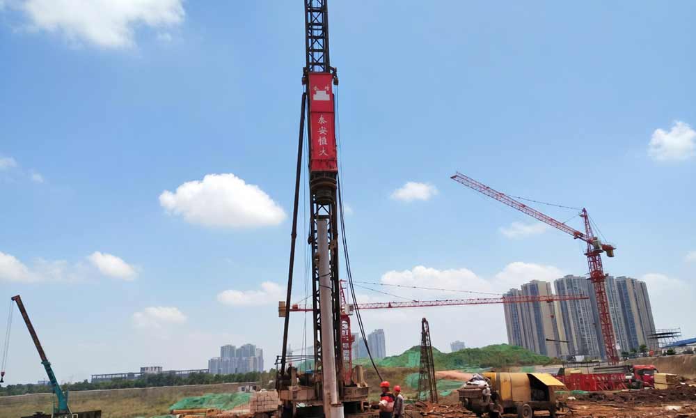 HH60 hydraulic pile hammer